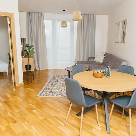 Evijan Elsa Iv, アパート