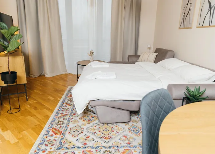 アパート Evijan Elsa Iv,