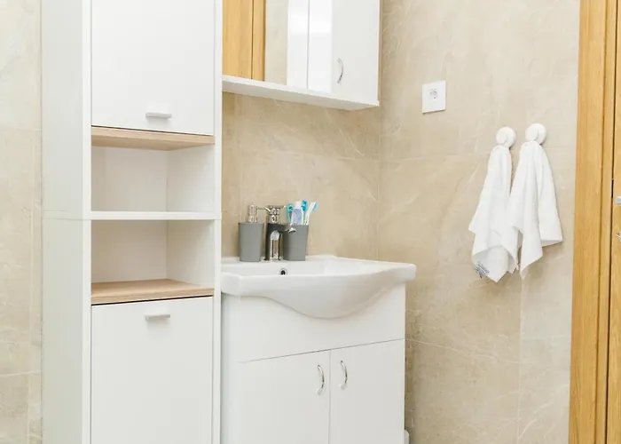 Evijan Elsa Iv, アパート ズラティボール